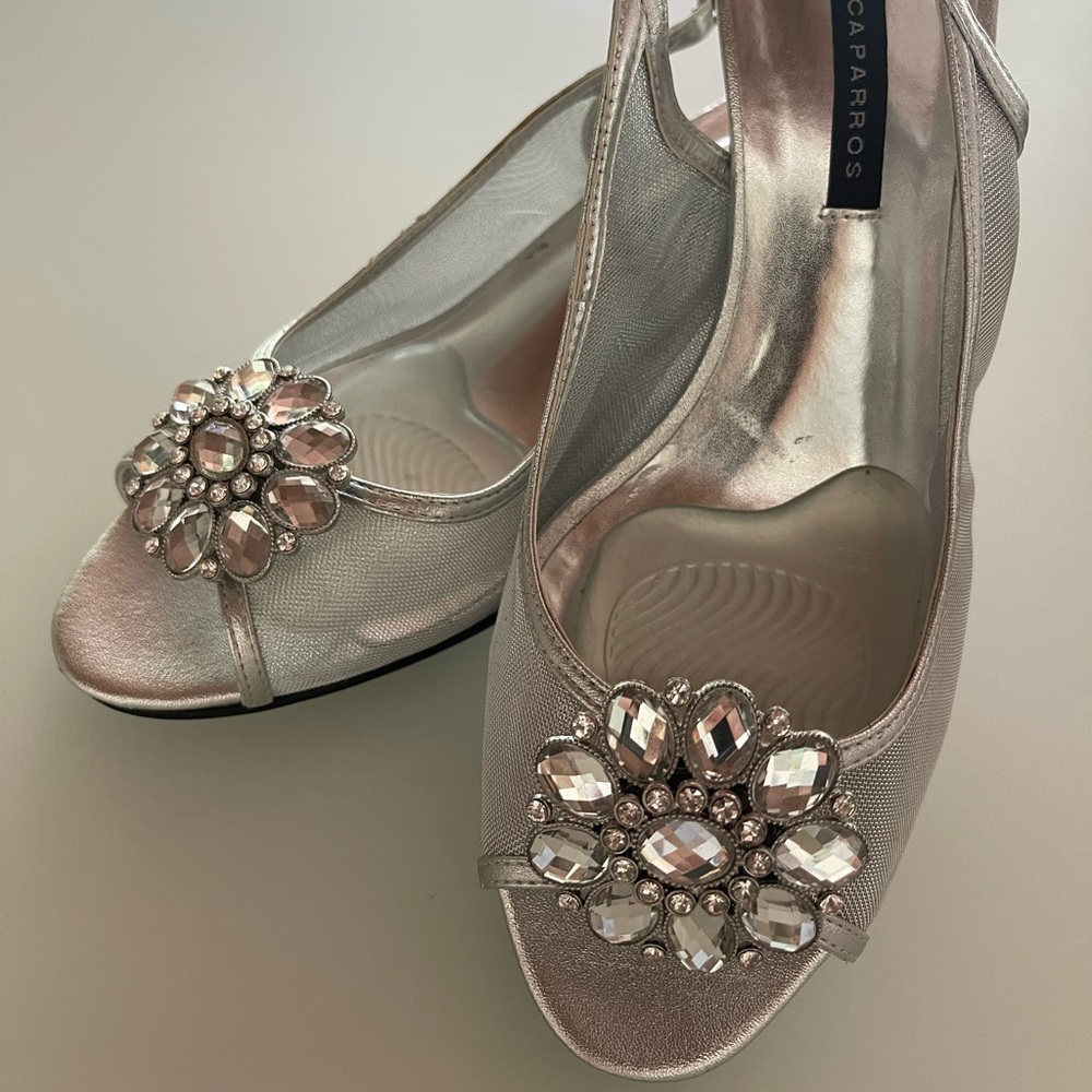 Caparros Formal Heals